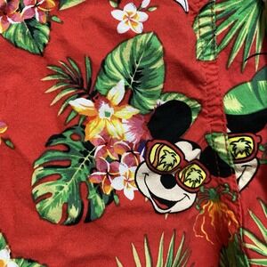 Disney Hawaiian Shirt Mens L Red Button Up Mickey Mouse Floral Surf Short Sleeve